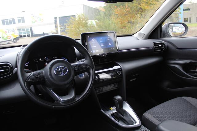 Toyota YARIS Cross 1.5 Hybrid Dynamic Special | Rijklaar | Head Up | El.achterklep | Stoel-/stuurverw. | LED | Keyless | Apple/Android | Navi