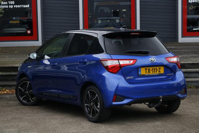 Toyota YARIS 1.5 Hybrid Bi-Tone Plus | Fietsendragerbeugel | Panoramadak |