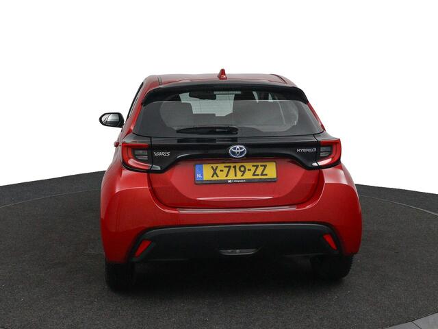 Toyota YARIS 1.5 Hybrid Dynamic | Stuur en Stoelverwarming | Led verlichting | Apple Carplay | Android Auto |