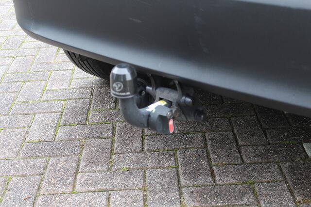 Toyota YARIS Cross 1.5 Hybrid First Edition | Rijklaar | Trekhaak | Apple/Android | Keyless | LED | Camera | Adap.cruise