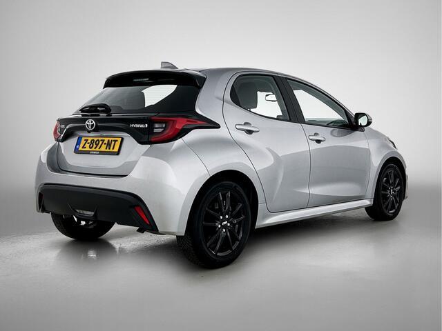 Toyota YARIS 1.5 Hybrid Dynamic | Stoelverwarming | Head up Display | LM Velgen | Apple Carplay / Android Auto |