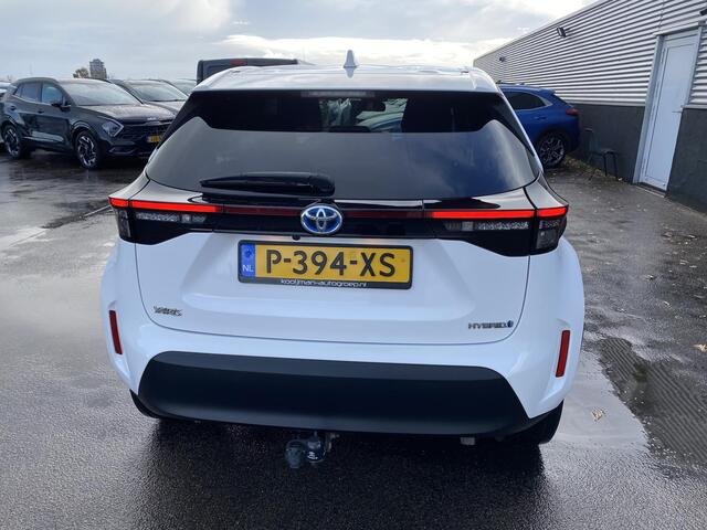 Toyota YARIS Cross 1.5 Hybrid First Edition Trekhaak, 1e eign. NL-auto, Navigatie, Privacy glass, LED, Smart Key, Achteruitrijcamera, Adaptieve cruise control