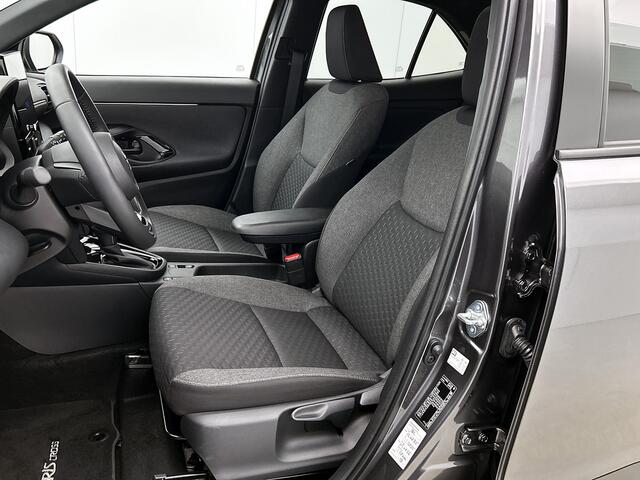 Toyota YARIS Cross 1.5 Hybrid 115 First Edition + Winter Pack | Stoel + Stuur verwarming | Navigatie | Facelift Model |