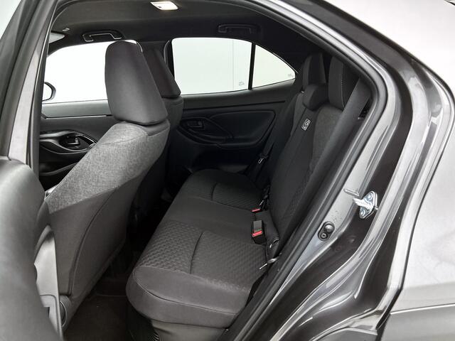 Toyota YARIS Cross 1.5 Hybrid 115 First Edition + Winter Pack | Stoel + Stuur verwarming | Navigatie | Facelift Model |