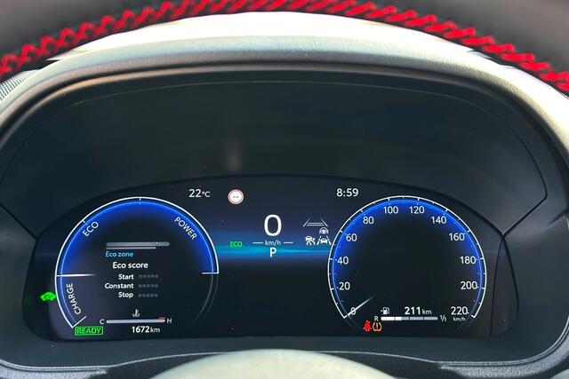 Toyota YARIS Cross 1.5 Hybrid 130 GR Sport JBL / Head-Up