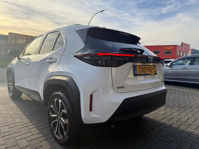 Toyota YARIS Cross 1.5 Hybrid Dynamic | 1E EIGENAAR | 12MND GARANTIE | AUTOMAAT | BTW | CRUISE | DAB | LED | NAVI | CARPLAY |