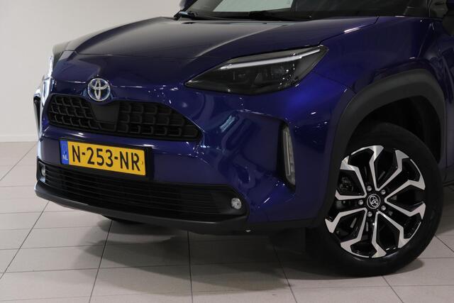 Toyota YARIS Cross 1.5 Hybrid First Edition, Afneembare Trekhaak, Apple Carplay / Android Auto, Climate Control, Camera!