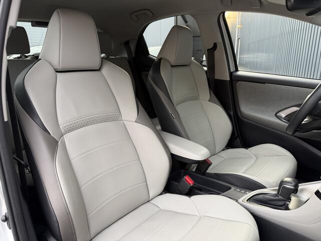 Toyota YARIS 1.5 Hybrid Executive | Creme LEER | JBL | BSM | Head-up | Rijklaar!!
