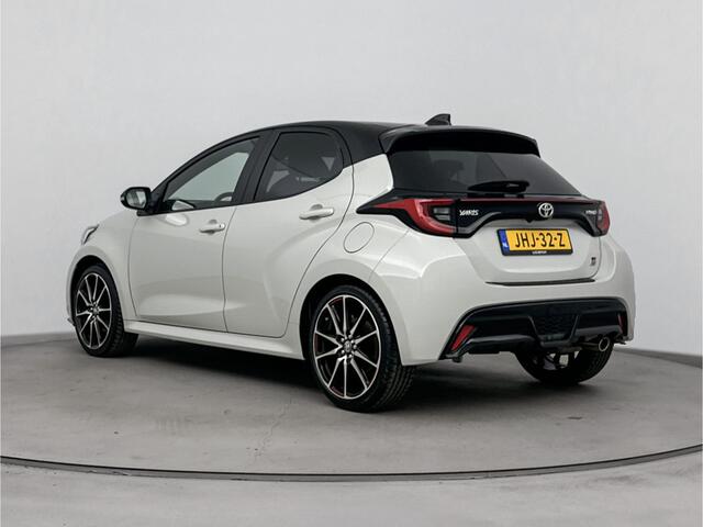Toyota YARIS 1.5 Hybrid GR Sport | Garantie t/m 01-2033 mogelijk | Apple Carplay / Android Auto | Stoelverwarming