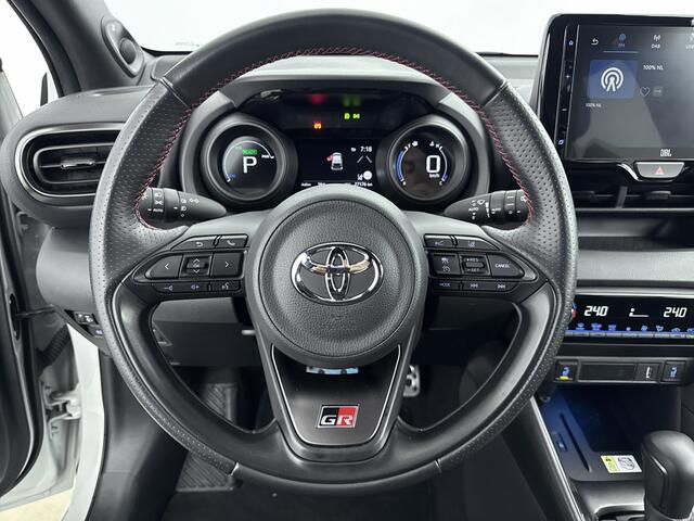 Toyota YARIS 1.5 Hybrid GR Sport | Garantie t/m 01-2033 mogelijk | Apple Carplay / Android Auto | Stoelverwarming