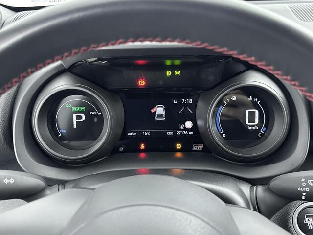 Toyota YARIS 1.5 Hybrid GR Sport | Garantie t/m 01-2033 mogelijk | Apple Carplay / Android Auto | Stoelverwarming