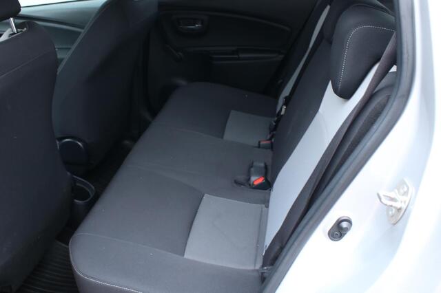 Toyota YARIS 1.5 Hybrid Aspiration |Clima|Getint glas|LM velgen|Mistlampen|Leder stuur|Metallic lak