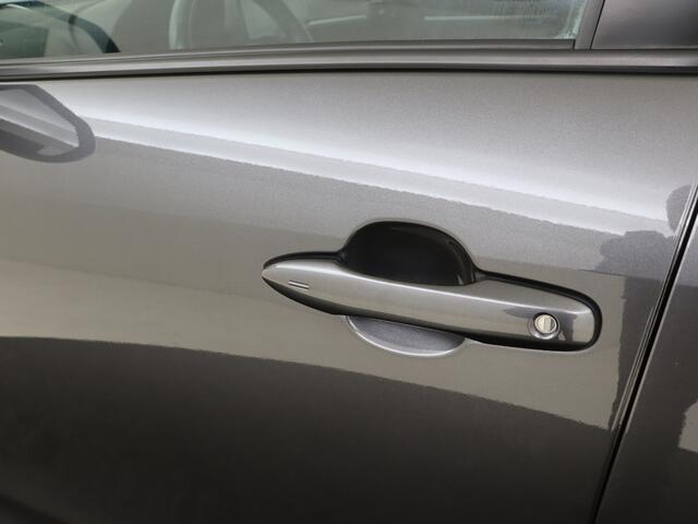 Toyota YARIS Cross 1.5 Hybrid Dynamic | Climate control | Adaptive cruise control | LM velgen |