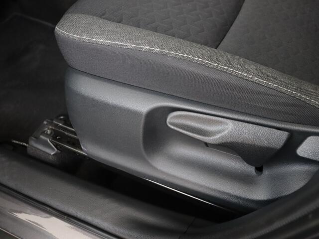 Toyota YARIS Cross 1.5 Hybrid Dynamic | Climate control | Adaptive cruise control | LM velgen |