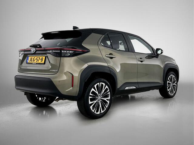 Toyota YARIS Cross 1.5 Hybrid Executive | Panoramadak | JBL | Blindspot | Stoelverwarming | Head up Display | Half Leder |