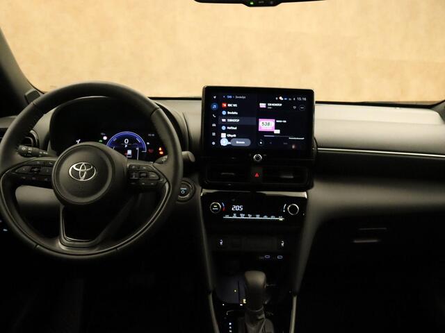 Toyota YARIS Cross 1.5 Hybrid 130 Dynamic Plus 130 PK - PARELMOER WIT - ADAPTIEVE CRUISE CONTROL - DODEHOEKDETECTIE - STUURWIELVERWARMING - CLIMATE CONTROL - APPLE CARPLAY/ANDROID AUTO - STOELVERWARMING VOORSTOELEN - PARKEERSENSOREN VOOR + ACHTER - EXTRA GETINT GLAS