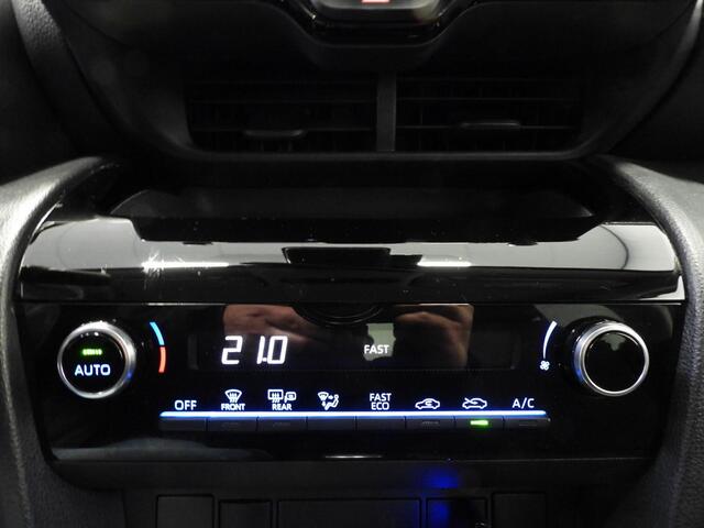 Toyota YARIS Cross 1.5 Hybrid Active NAVI-APP/CAMERA/CLIMA/ADAPT.CRUISE!