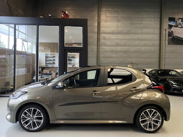 Toyota YARIS 1.5 Hybrid 130 Executive Head up display, Navi, Panorama, JBL Audio