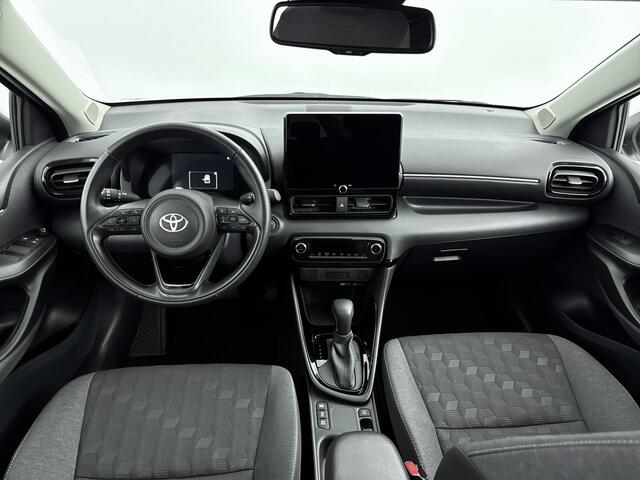 Toyota YARIS 1.5 Hybrid 115 First Edition | Full map navigatie | Climate control | LM velgen | Privacy glass |