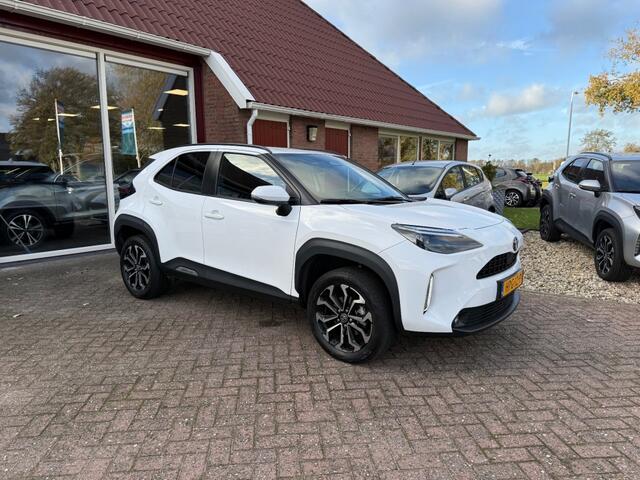 Toyota YARIS 1.5 HYBRID 115 FIRST EDTION NIEUW MODEL!