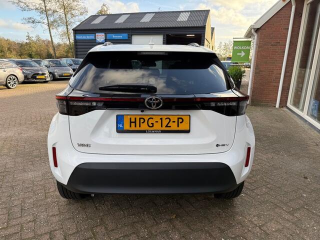 Toyota YARIS 1.5 HYBRID 115 FIRST EDTION NIEUW MODEL!