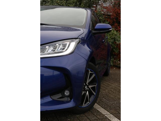 Toyota YARIS 1.5 Hybrid Comfort Automaat | camera | stoelverwarming | cruise ctrl
