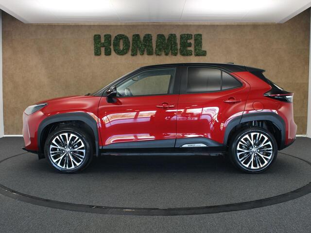 Toyota YARIS Cross 1.5 Hybrid Executive - TREKHAAK 750KG GEREMD TREKGEWICHT - HEAD-UP DISPLAY - JBL GELUIDSINSTALLATIE - PARKEERSENSOREN VOOR EN ACHTER - DODEHOEK DETECTIE - ELEKTRISCHE ACHTERKLEP - VOORRUIT, STUUR EN STOEL VERWARMING - DRAADLOZE TELEFOONLADER - NAVI