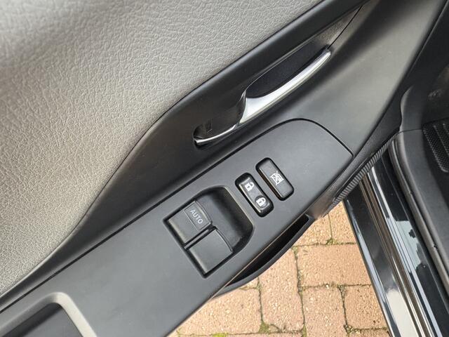 Toyota YARIS 1.5 Hybrid Active, navi, cruise, climate control