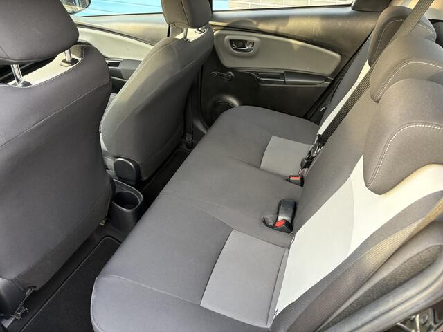 Toyota YARIS 1.5 Hybrid Active, navi, cruise, climate control