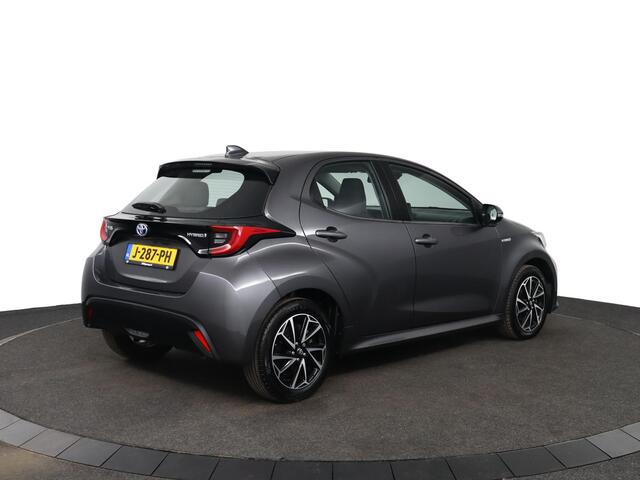 Toyota YARIS 1.5 Hybrid First Edition | Navigatie | LED verlichting | Keyless entry |