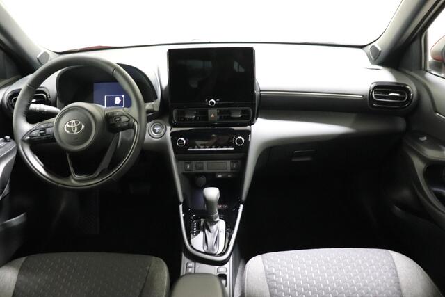 Toyota YARIS Cross 1.5 Hybrid 115 Dynamic, Comfort Pack, BSM, Stoel & Stuur verwarming, Inruilpremie ¤1.000,- !