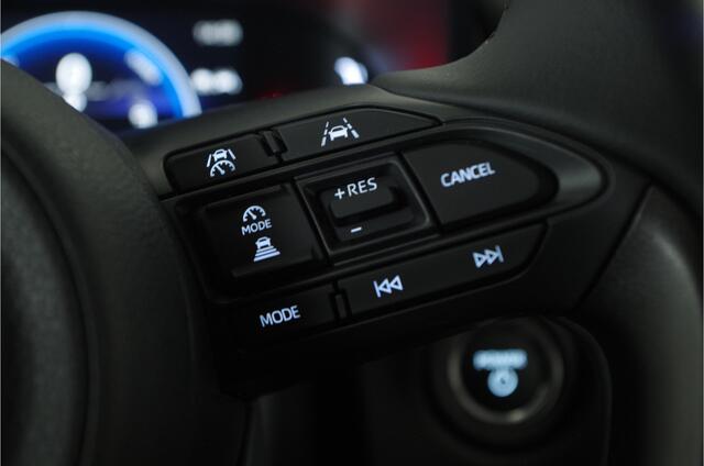 Toyota YARIS Cross 1.5 Hybrid 130pk Teamplayer Design > Camera/Zwart/Winterpakket/2025 | 3587 | Lease ook mogelijk!