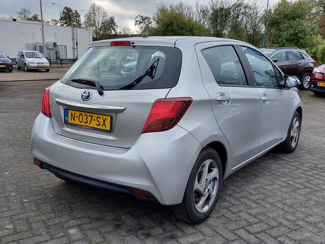 Toyota YARIS 1.5 Hybrid Automaat Trend 5-Deurs | Navi | Clima | Bluetooth Carkit+Streaming | Achteruitrijcamera | Stoelverwarming | Regensensor | Mistlampen | 15''lm