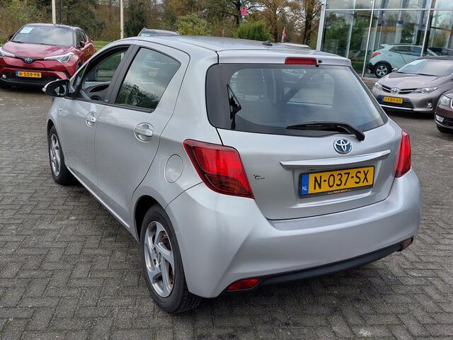 Toyota YARIS 1.5 Hybrid Automaat Trend 5-Deurs | Navi | Clima | Bluetooth Carkit+Streaming | Achteruitrijcamera | Stoelverwarming | Regensensor | Mistlampen | 15''lm