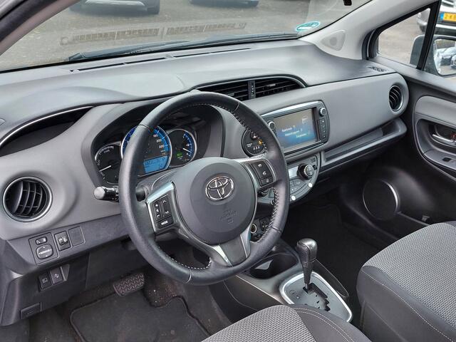 Toyota YARIS 1.5 Hybrid Automaat Trend 5-Deurs | Navi | Clima | Bluetooth Carkit+Streaming | Achteruitrijcamera | Stoelverwarming | Regensensor | Mistlampen | 15''lm