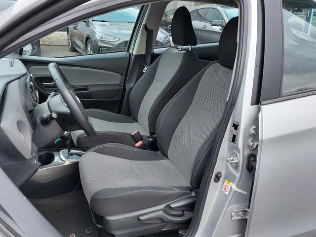 Toyota YARIS 1.5 Hybrid Automaat Trend 5-Deurs | Navi | Clima | Bluetooth Carkit+Streaming | Achteruitrijcamera | Stoelverwarming | Regensensor | Mistlampen | 15''lm