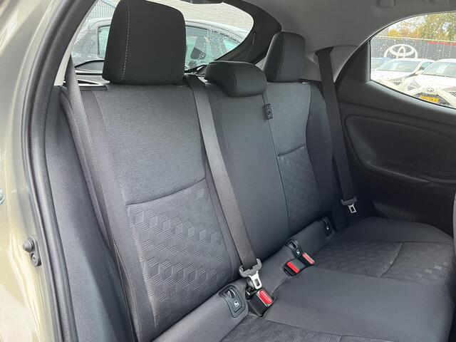 Toyota YARIS 1.5 Hybrid 115 First Edition