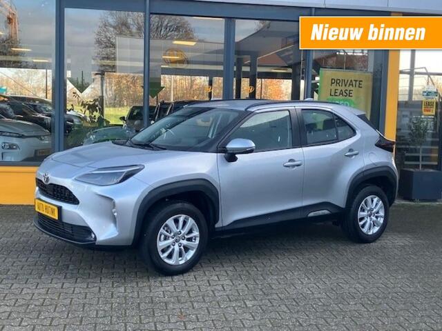 Toyota YARIS 1.5 Hybrid Active - camera - sensoren voor/achter - Navi