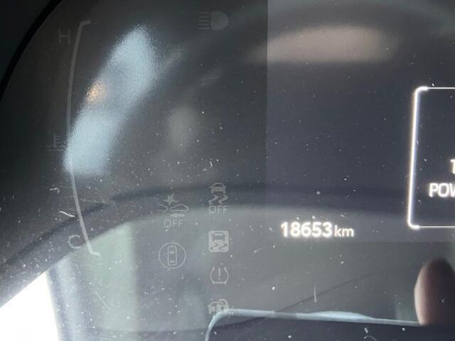 Toyota YARIS 1.5 Hybrid Active - camera - sensoren voor/achter - Navi