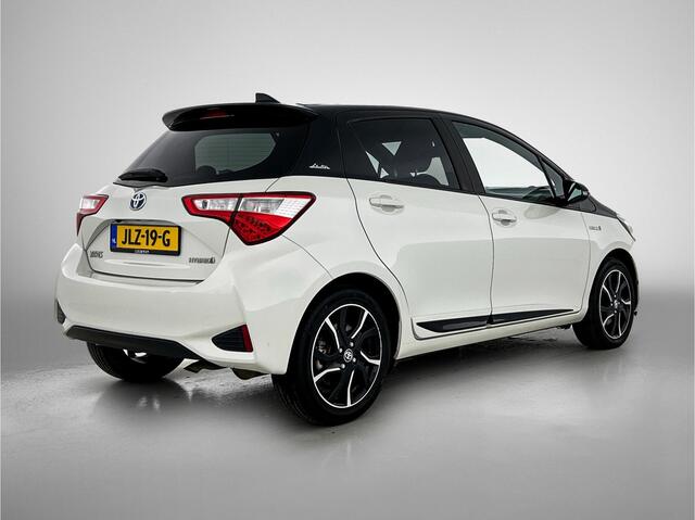 Toyota YARIS 1.5 Hybrid Bi-Tone