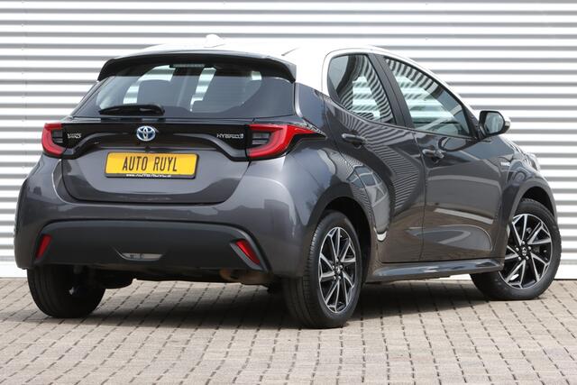 Toyota YARIS 1.5 Hybrid Style Iconic Head-Up / Safety Pack