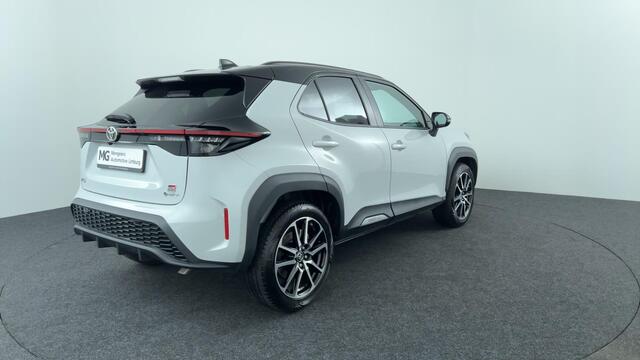 Toyota YARIS Cross 1.5 Hybrid 130 GR Sport | Rijklaar | GR-Plus Pack | JBL | HUD