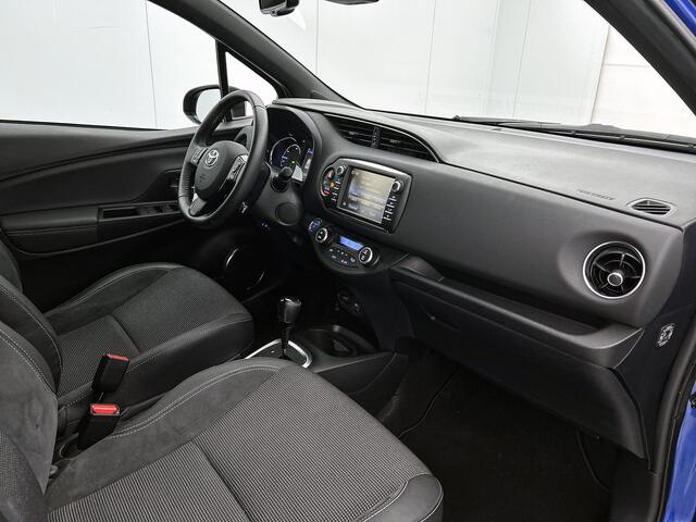 Toyota YARIS 1.5 Hybrid Bi-Tone Plus | Keyless entry