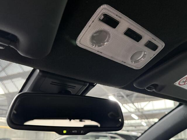 Toyota YARIS 1.5 Hybrid Energy Plus met trekhaak!