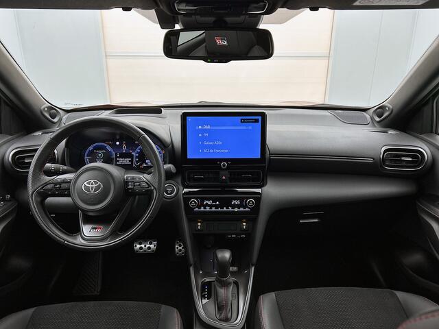 Toyota YARIS Cross 1.5 Hybrid 130 GR Sport | Panoramadak | Premium uitgevoerd |