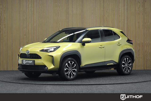 Toyota YARIS Cross 1.5 Hybrid Launch Edition | Panoramadak | Adaptive-cruise | Trekhaak | Elek. Achterklep | Camera | Clima | Apple Carplay & Android Auto | Keyless | Stoel & Stuurverwarming