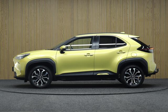 Toyota YARIS Cross 1.5 Hybrid Launch Edition | Panoramadak | Adaptive-cruise | Trekhaak | Elek. Achterklep | Camera | Clima | Apple Carplay & Android Auto | Keyless | Stoel & Stuurverwarming