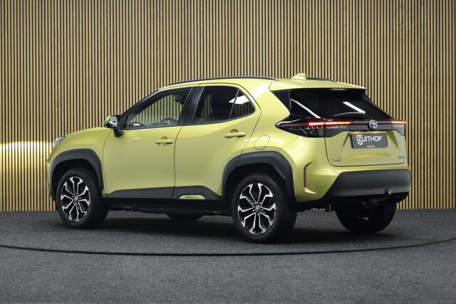 Toyota YARIS Cross 1.5 Hybrid Launch Edition | Panoramadak | Adaptive-cruise | Trekhaak | Elek. Achterklep | Camera | Clima | Apple Carplay & Android Auto | Keyless | Stoel & Stuurverwarming