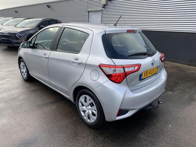 Toyota YARIS 1.5 Hybrid Active Automaat Nieuw geleverd 1e eigenaar, Achteruitrij camera, cruise control, centr. deurvergrendeling, NL-auto, boekjes compleet!