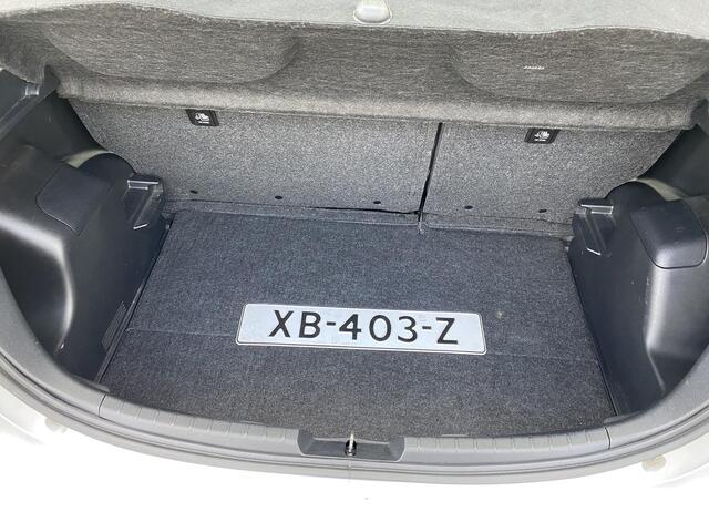 Toyota YARIS 1.5 Hybrid Active Automaat Nieuw geleverd 1e eigenaar, Achteruitrij camera, cruise control, centr. deurvergrendeling, NL-auto, boekjes compleet!